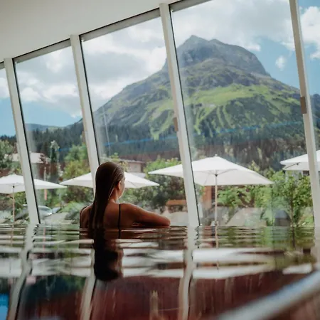 Austria Hotel 4*