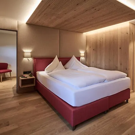 Austria 4*